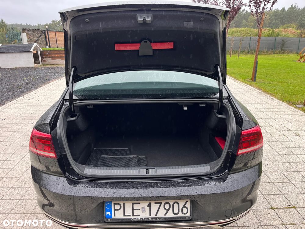Volkswagen Passat 2.0 TSI Business DSG - 9