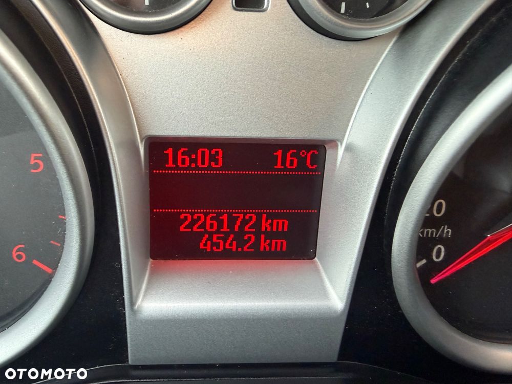Ford Kuga 2.0 TDCi 4x4 Titanium - 12