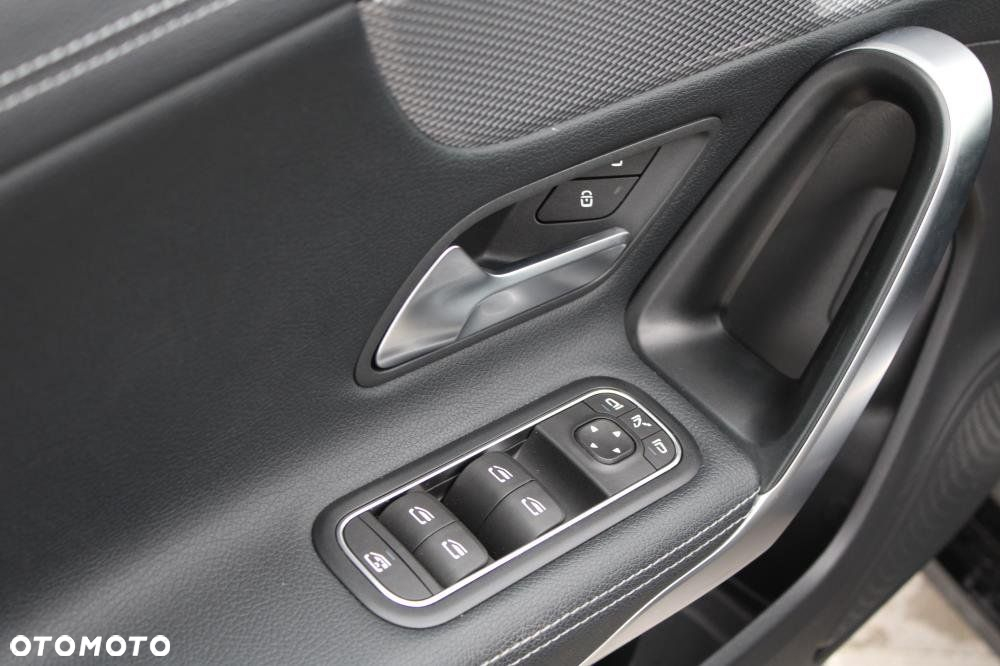 Mercedes-Benz CLA - 8