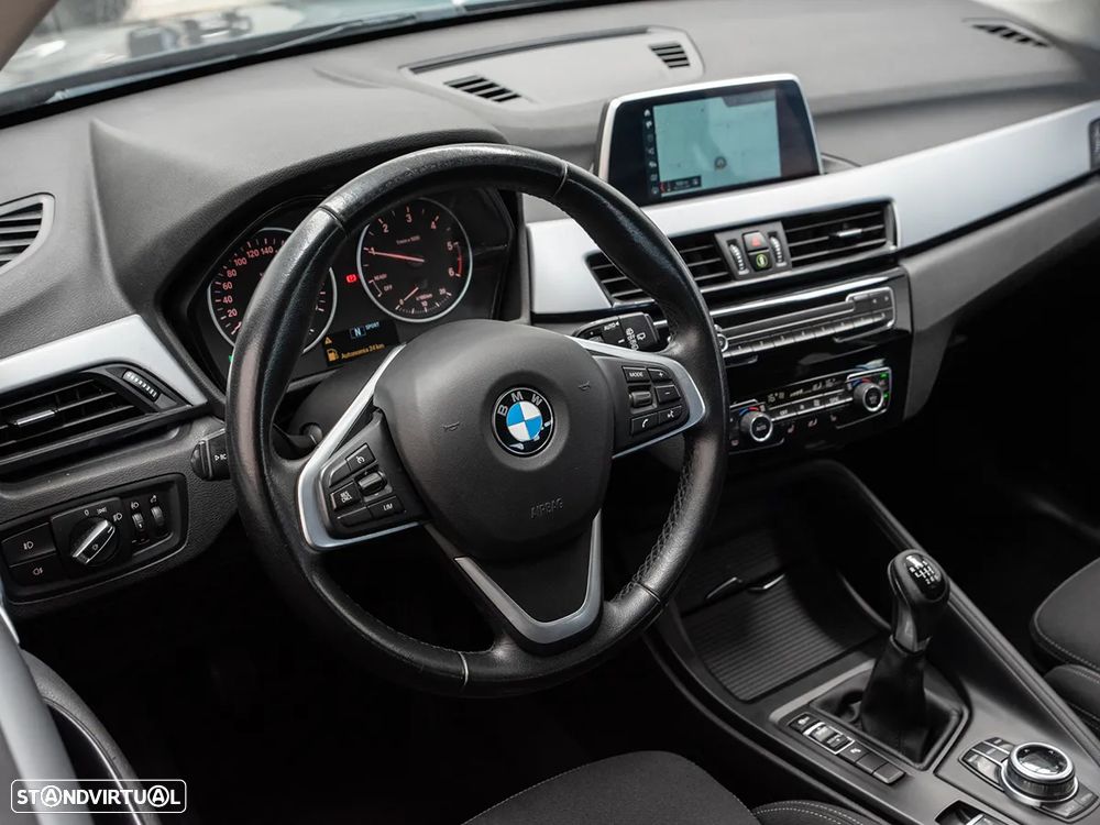 BMW X1 16 d sDrive Line xLine - 11