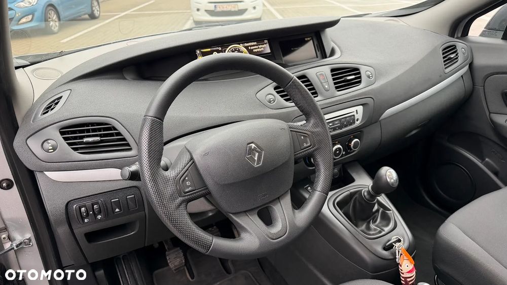 Renault Scenic 1.6 16V 110 TomTom Edition - 6