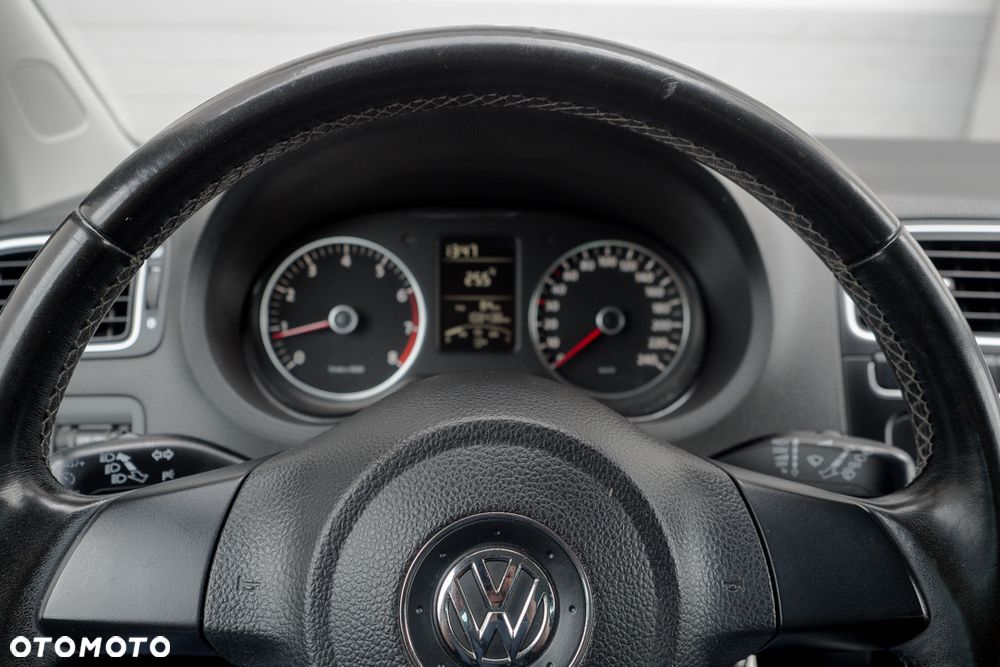 Volkswagen Polo 1.4 Highline - 17