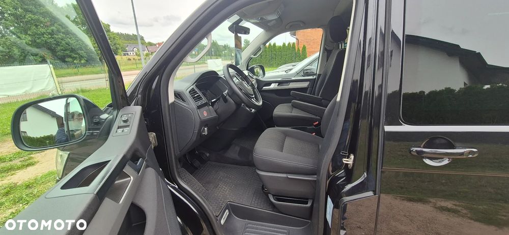 Volkswagen Multivan - 11