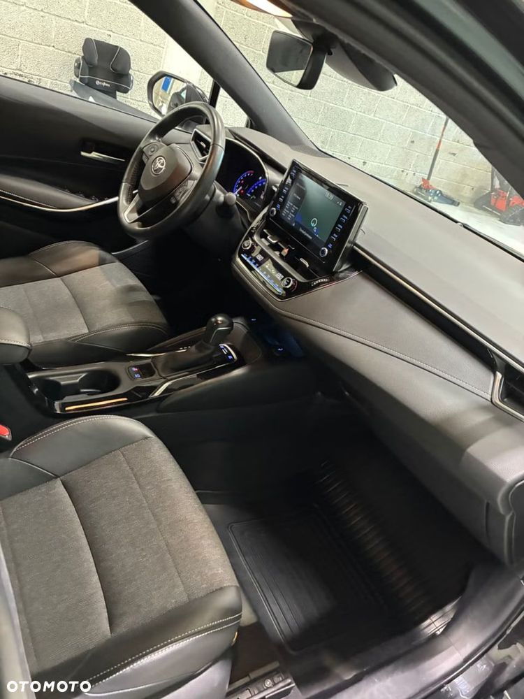 Toyota Corolla 1.8 Business Edition - 15