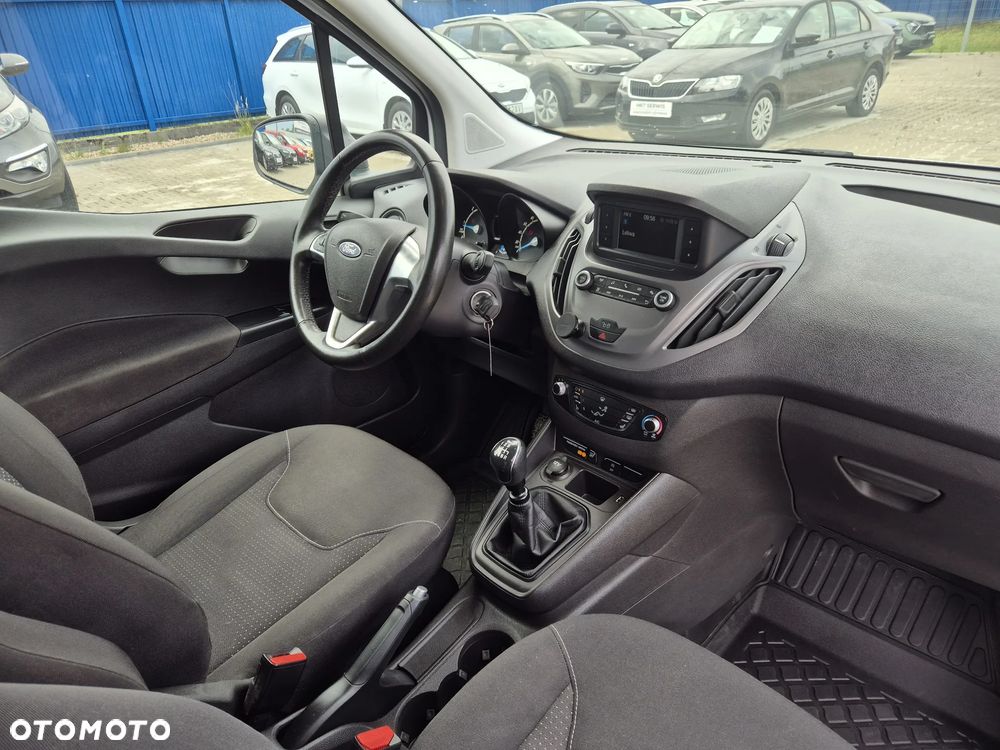 Ford Transit Courier - 15