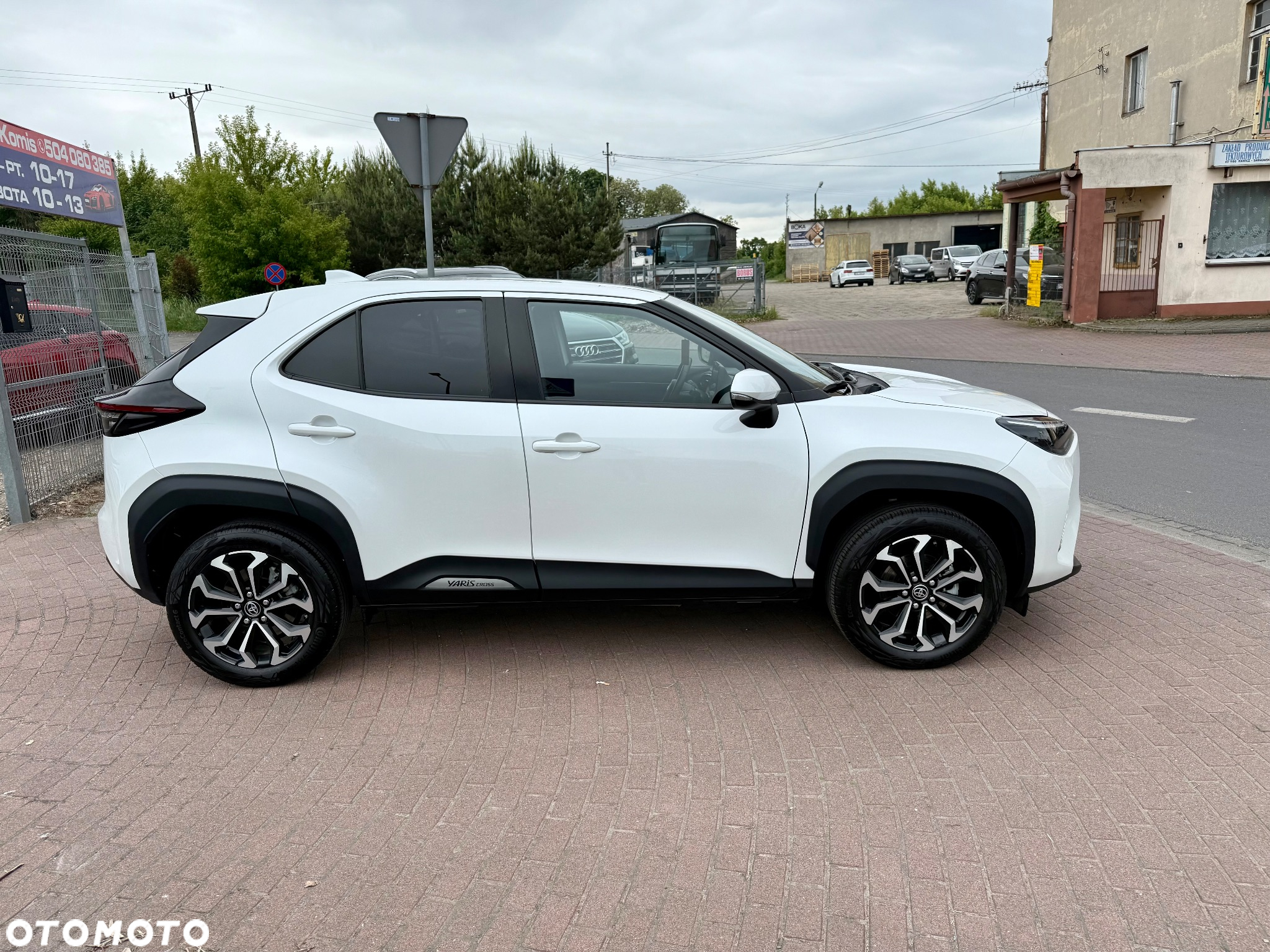 Toyota Yaris Cross Hybrid 1.5 Premiere Edition - 26