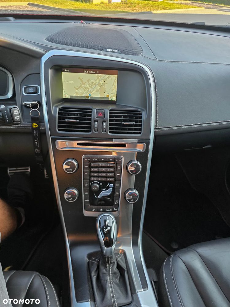 Volvo XC 60 D5 AWD RDesign - 22