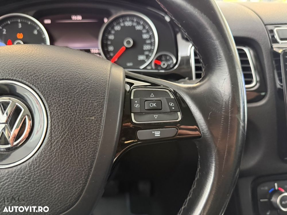 VOLKSWAGEN Touareg 2016 — imagine 15