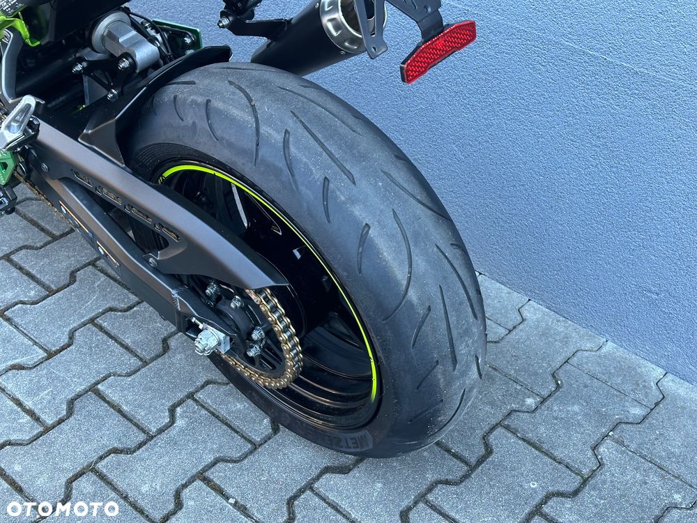 Kawasaki Z 900 - 24