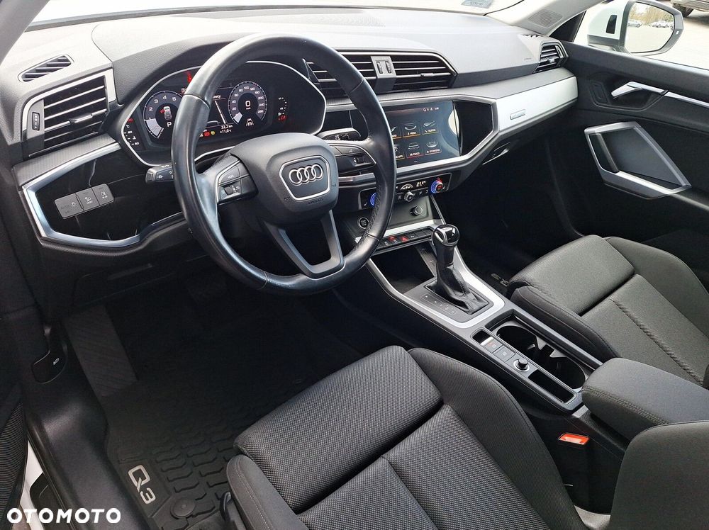 Audi Q3 35 TFSI S tronic - 11