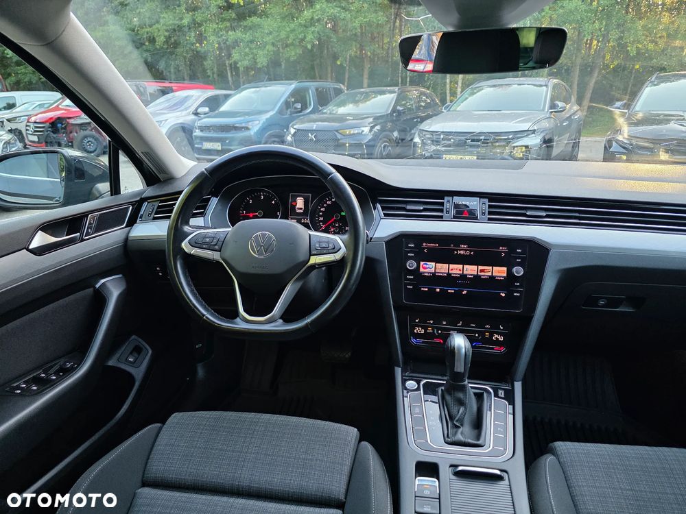 Volkswagen Passat 2.0 TDI SCR DSG Business - 25