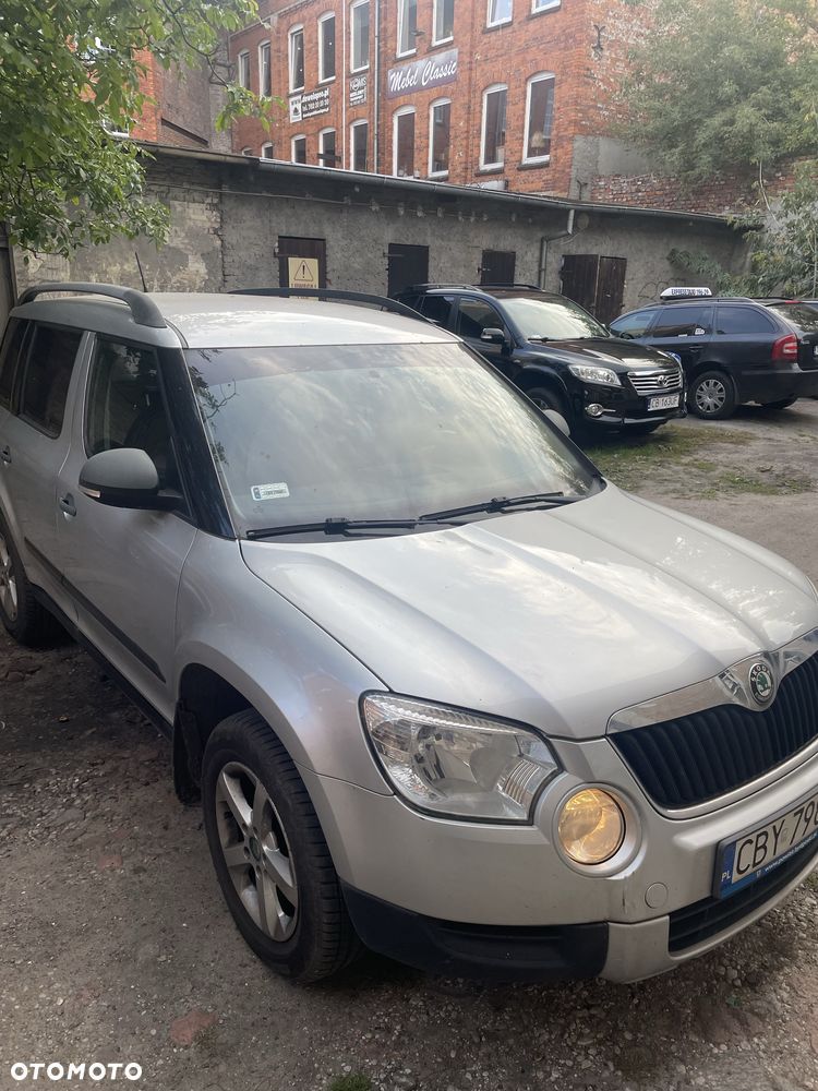 Skoda Yeti 2012 photo 2