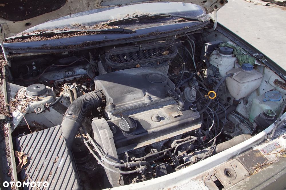 Auto na części - Skoda Felicia Pickup 1.9 D 64 KM AEF 002300041R 1998R Silnik Skrzynia Drzwi Szyba Maska Lampa Lusterko Deska Kokpit Sterownik Moduł Czujnik Fotel Licznik Kierownica - 16