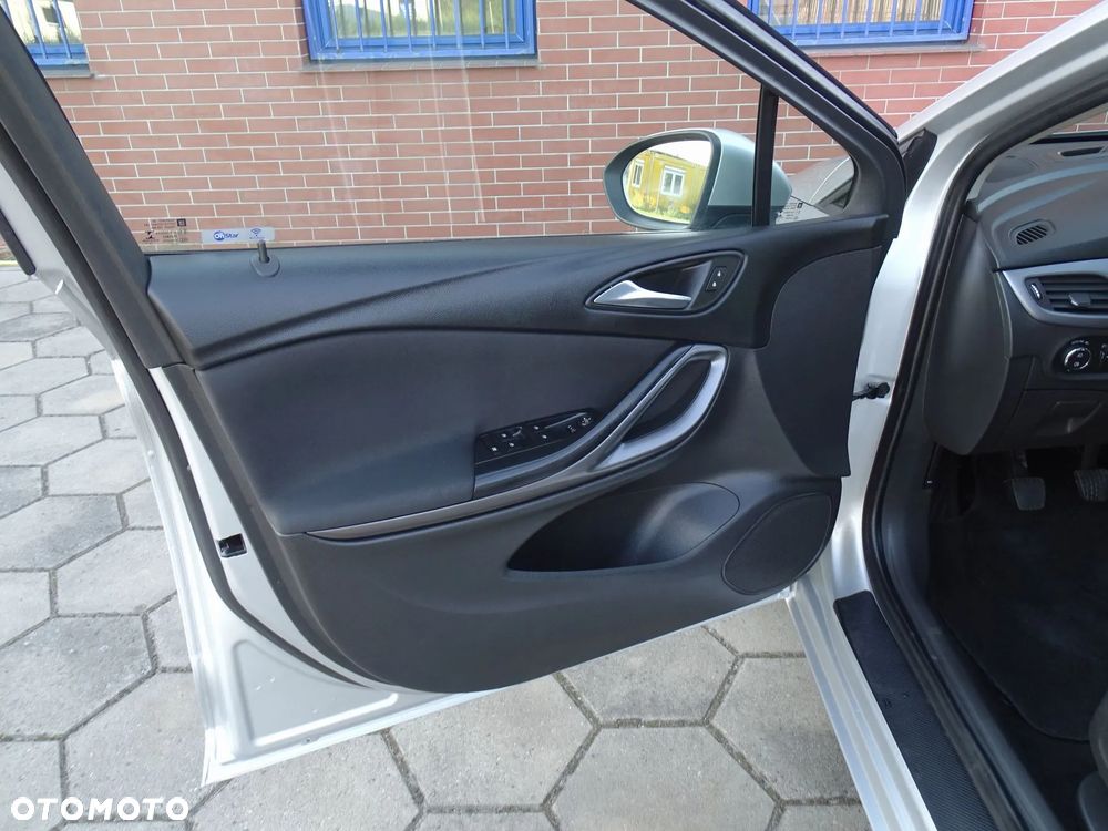 Opel Astra 1.4 Business - 17