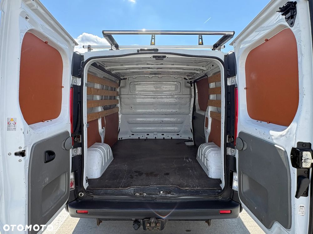 Opel Vivaro - 10