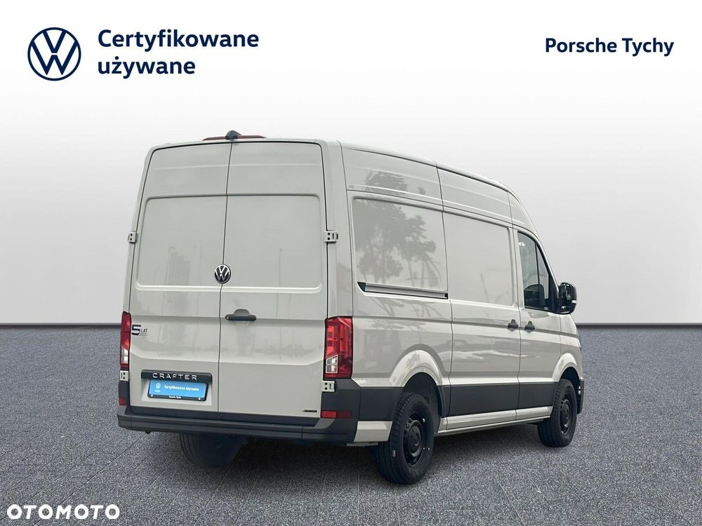 Volkswagen Crafter Crafter 35 Furgon, silnik: 2,0 l  130 kW, skrzynia biegów: napęd 4MOTION, automatyczna 8-biegowa rozstaw osi: 3640 mm - 3