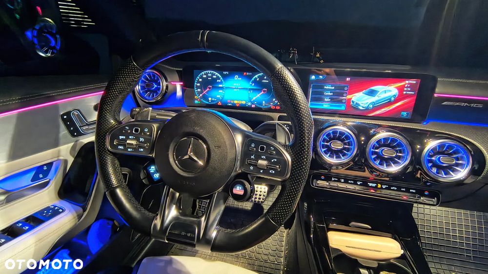 Mercedes-Benz CLA - 8