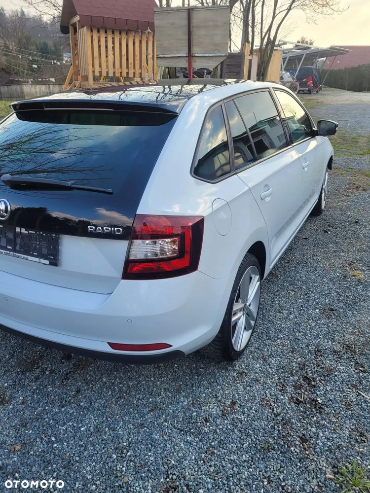 Skoda RAPID 1.2 TSI (Green tec) Cool Edition Red & Grey - 10