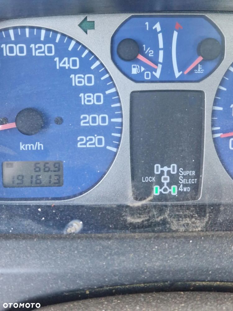Mitsubishi Pajero Pinin 1.8 - 6