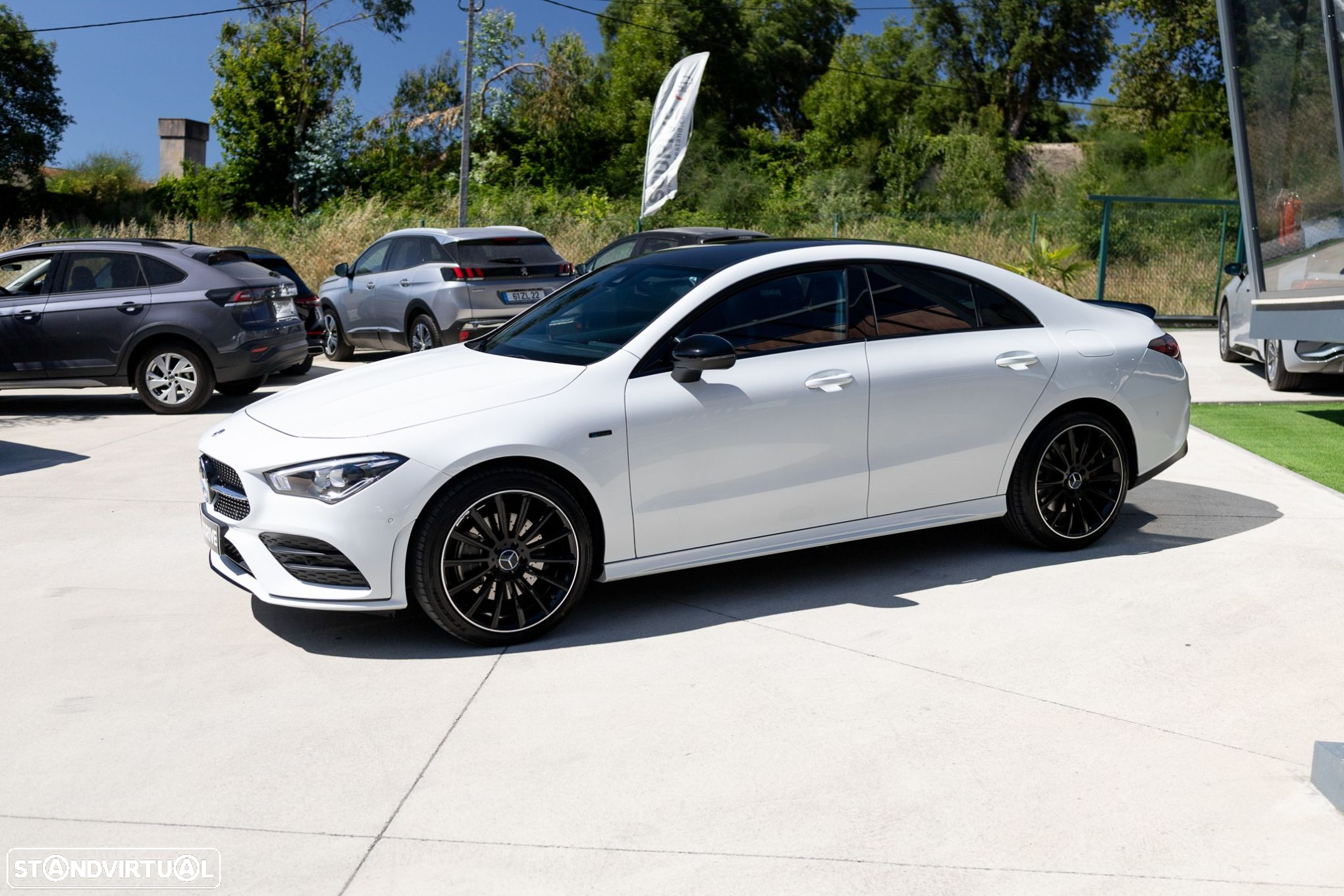 Mercedes-Benz CLA 250 e AMG Line - 4