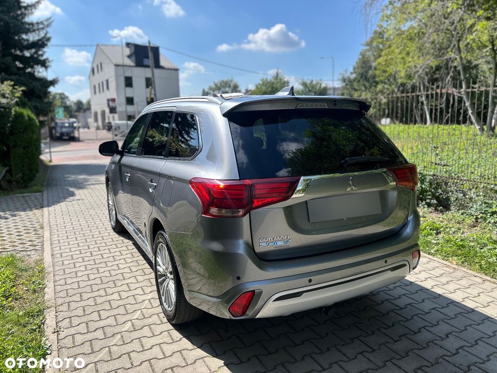 Mitsubishi Outlander Intense + - 3