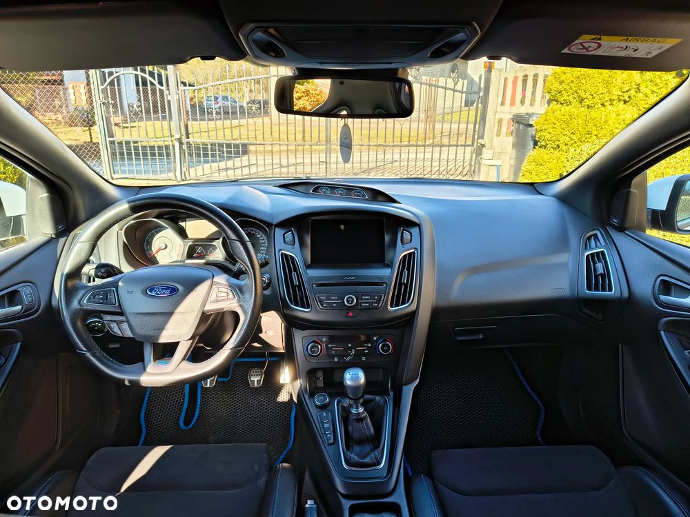 Ford Focus - 11