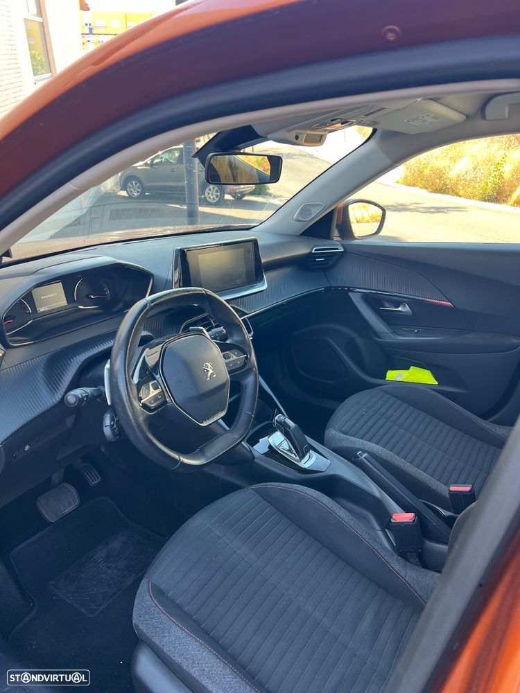 Peugeot 2008 - 4
