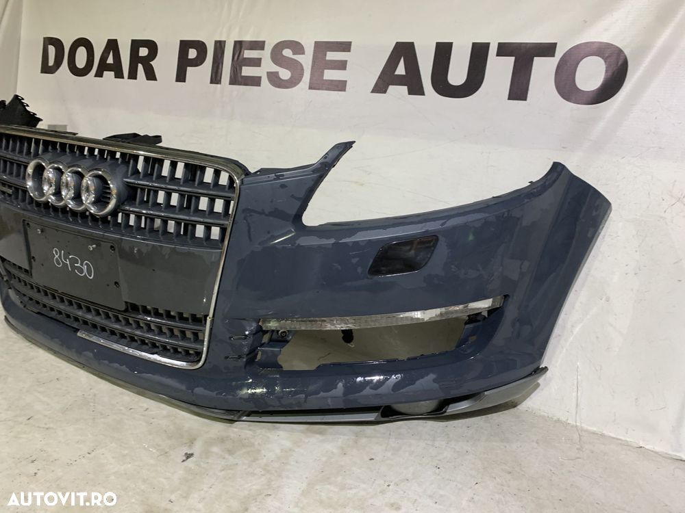 Bara fata Audi Q7, 2006, 2007, 2008, 2009, 2010, cod origine OE 4L0807437, cu gauri pentru spalatori faruri. Bara este noua, spoilerul atins si grila radiator defecta. - 2