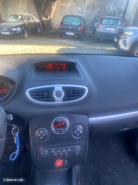 Renault Clio 1.5 dCi Dynamique - 8