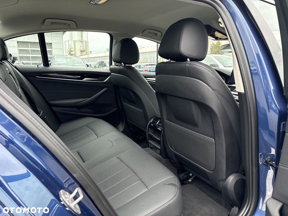 BMW Seria 5 - 34