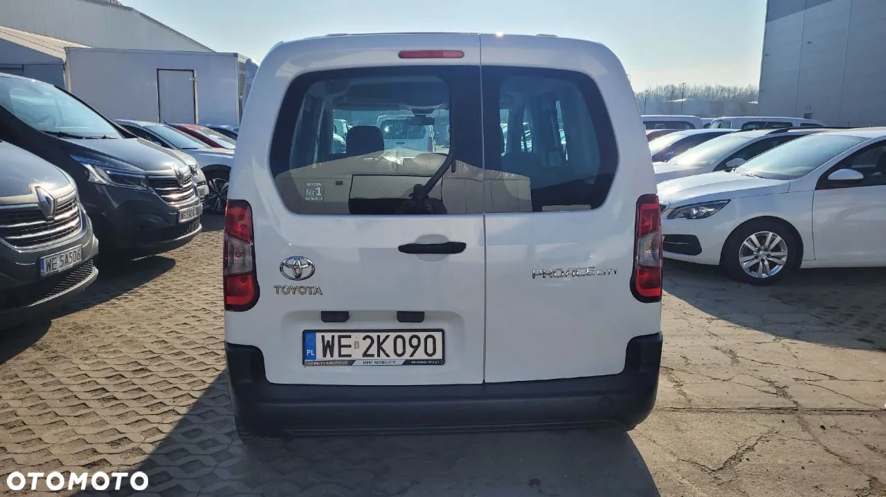 Toyota Proace City Verso 1.5 D-4D Business - 3