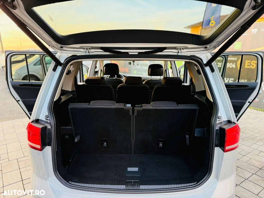 Volkswagen Touran - 7