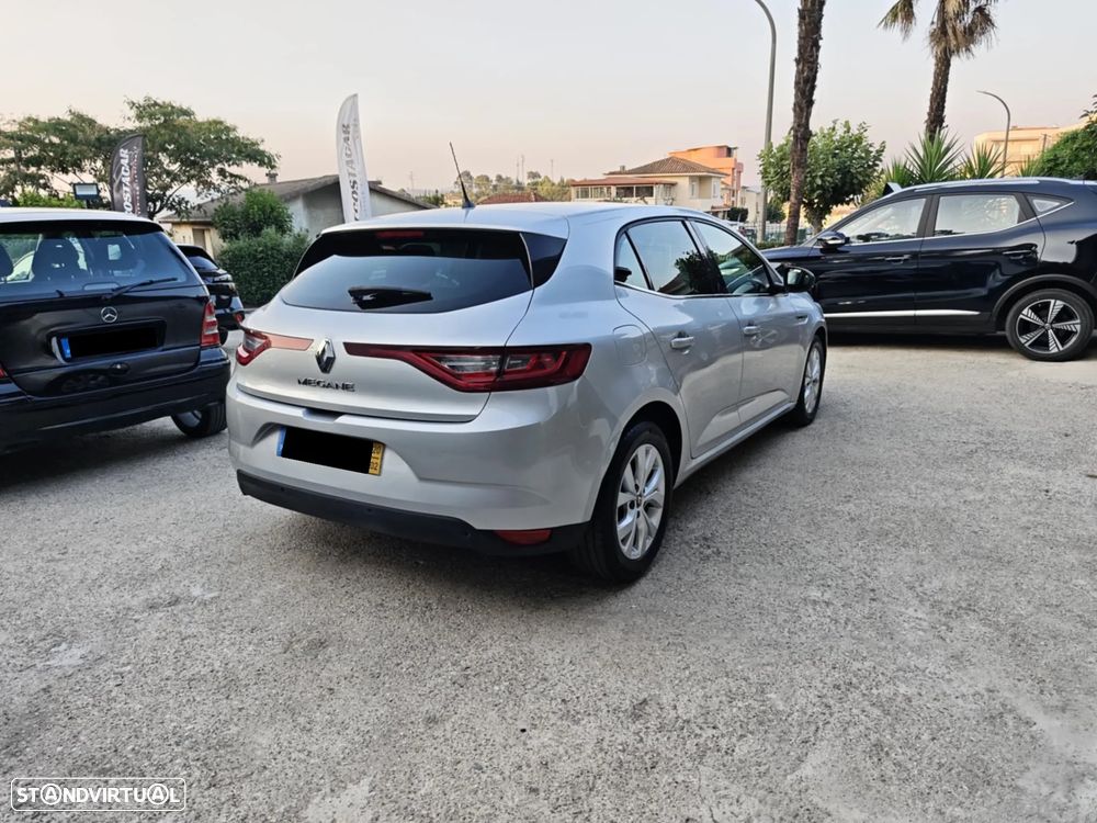 Renault Mégane 1.5 Blue dCi Limited - 4