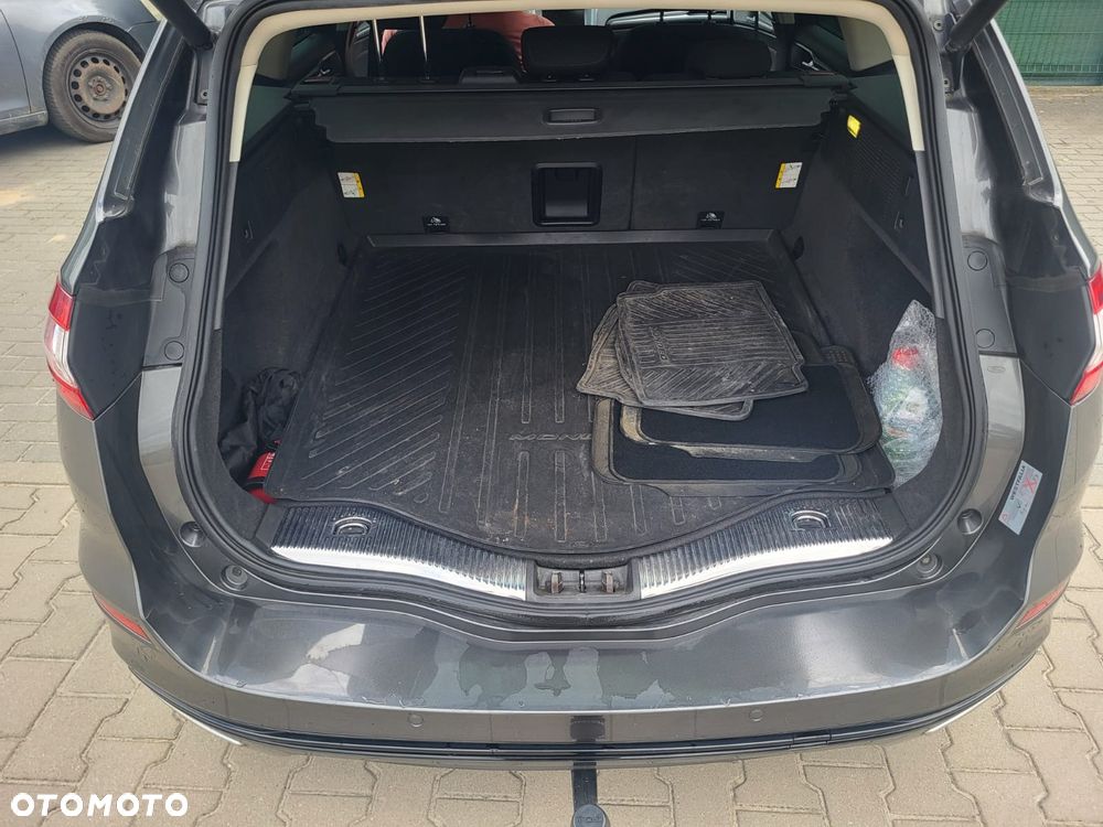Ford Mondeo - 12
