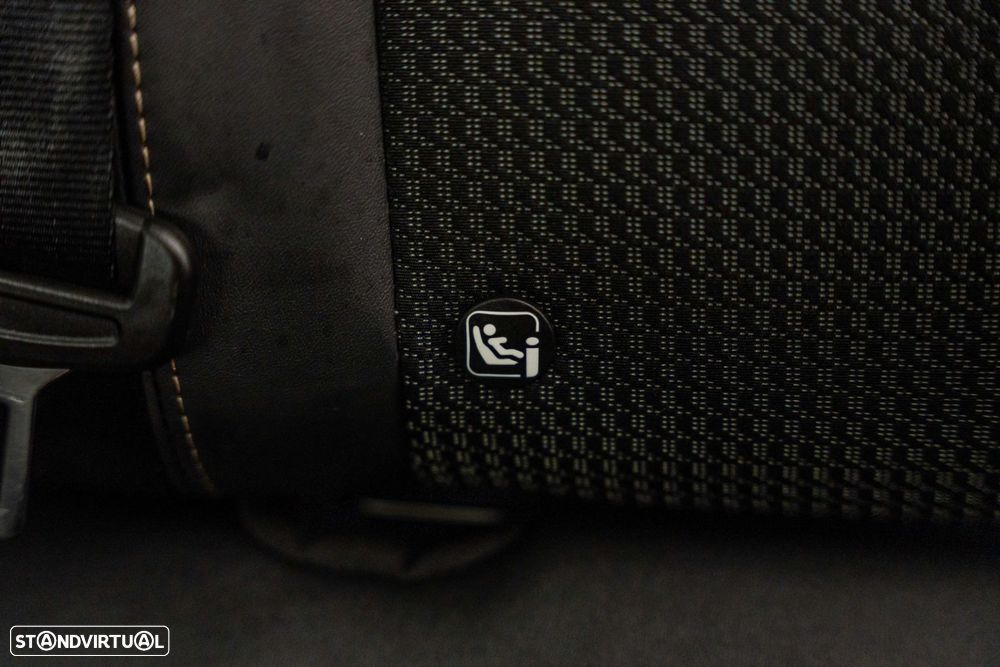 Peugeot 3008 1.6 Hybrid4 GT e-EAT8 - 12