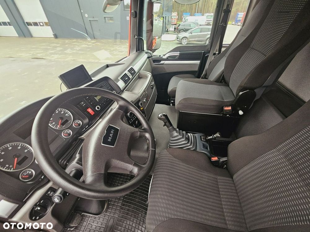 MAN TGS 26.440 6x6 9500 l woda + 950 piana Stolarczyk straż pożarna - 35