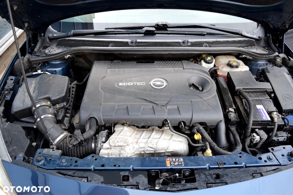 Opel Astra 2.0 CDTI DPF Cosmo - 26