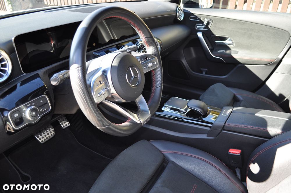 Mercedes-Benz Klasa A 180 AMG Line 7G-DCT - 18