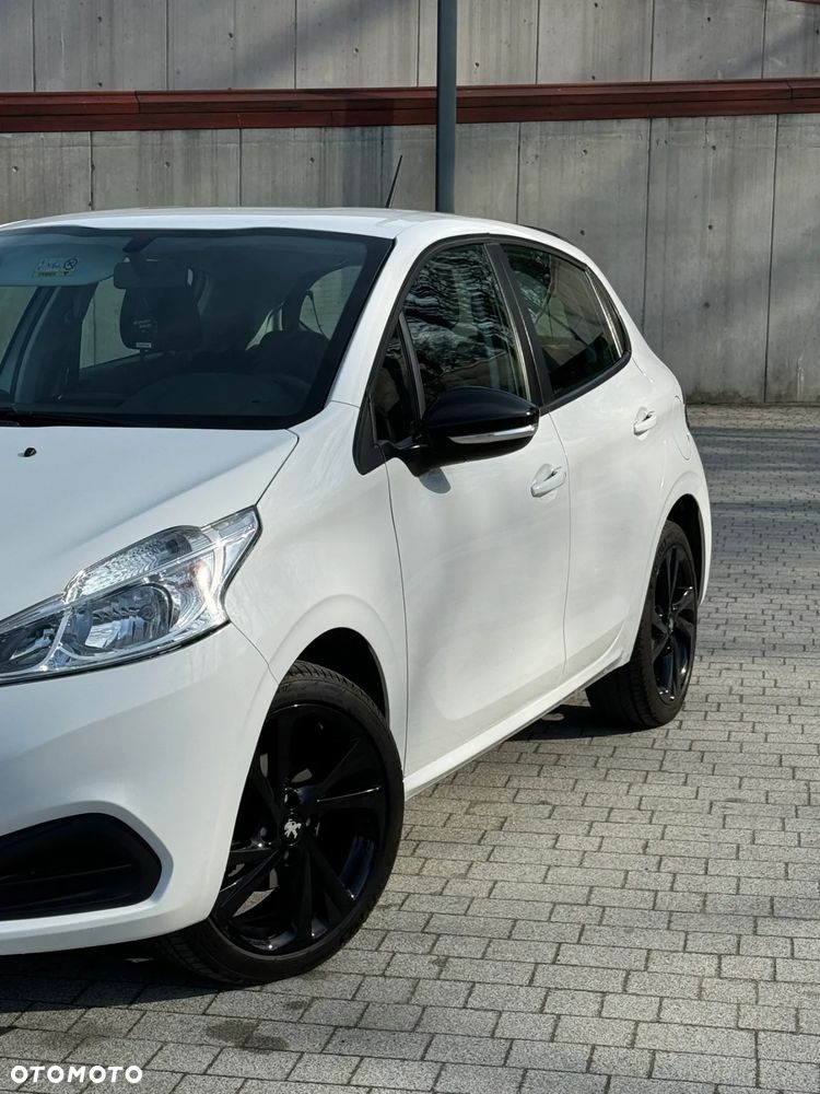 Peugeot 208 - 2
