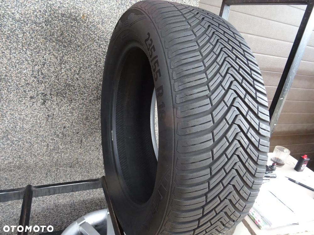 235/55/r18 100v cONTINENTAL All season Contact - 2