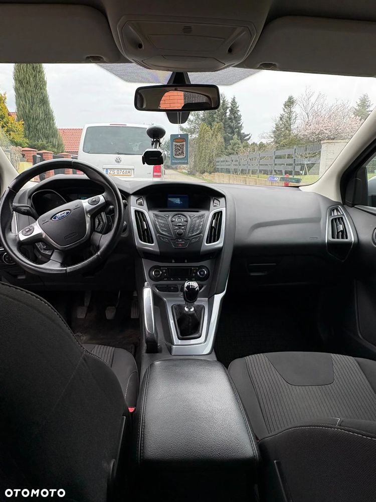 Ford Focus 1.6 TDCi DPF Titanium - 8