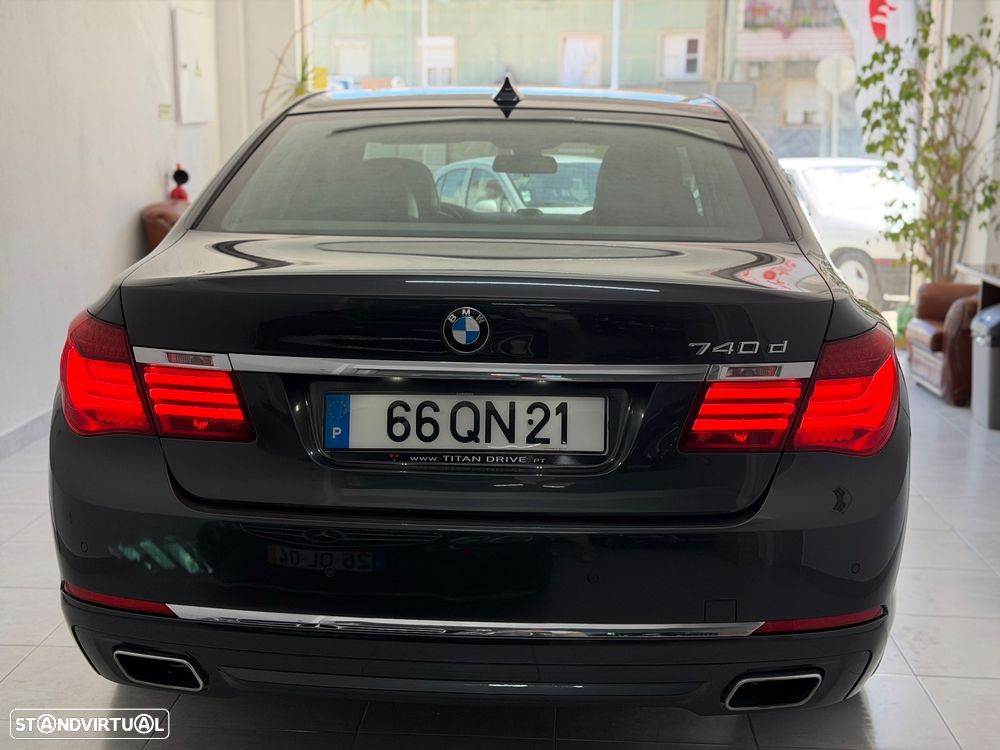 BMW 740 d - 14