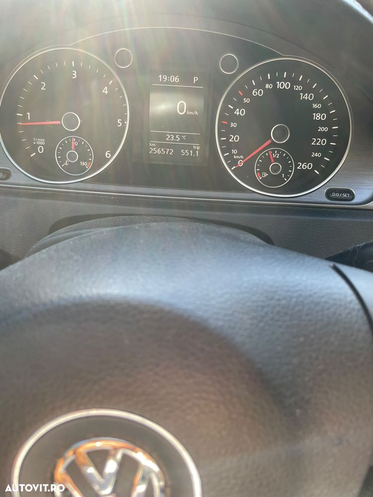 Volkswagen Passat 2.0 TDI Blue TDI DSG Highline - 4