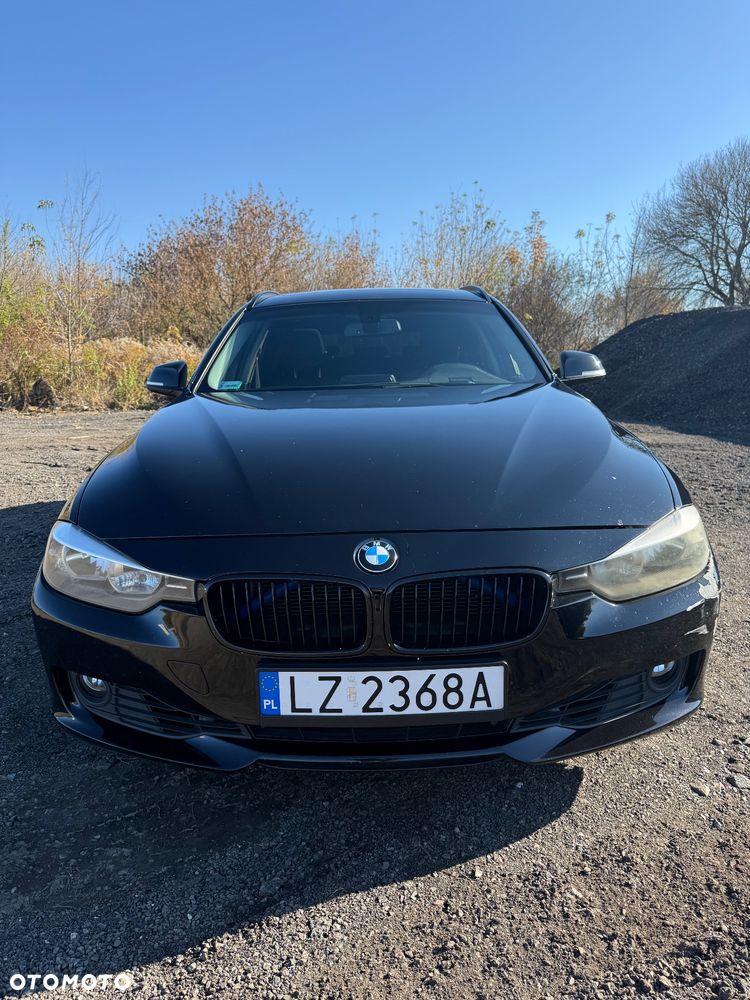BMW Seria 3 318d Touring - 2