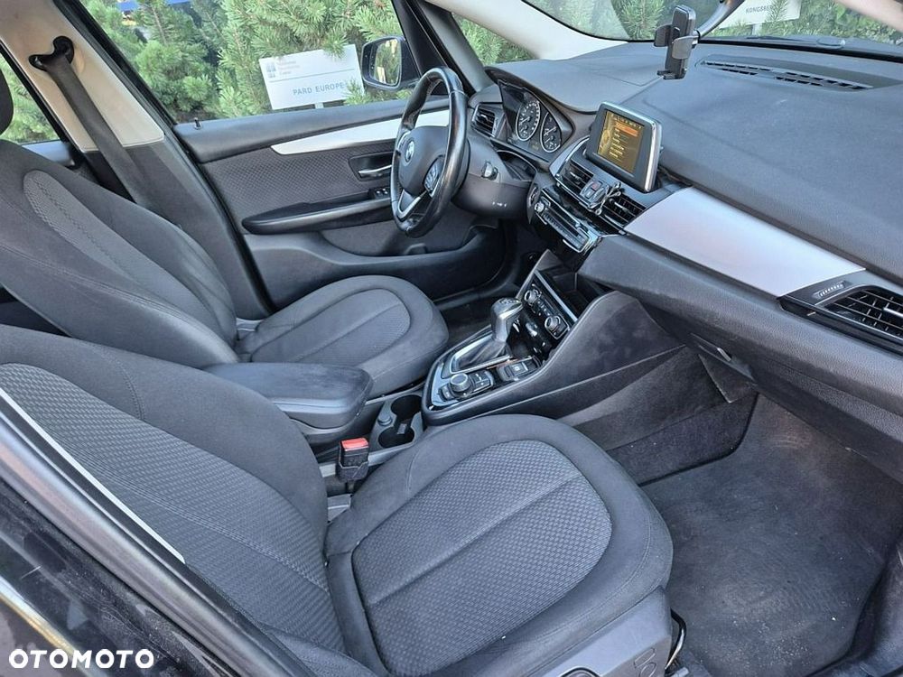 BMW Seria 2 216d - 5
