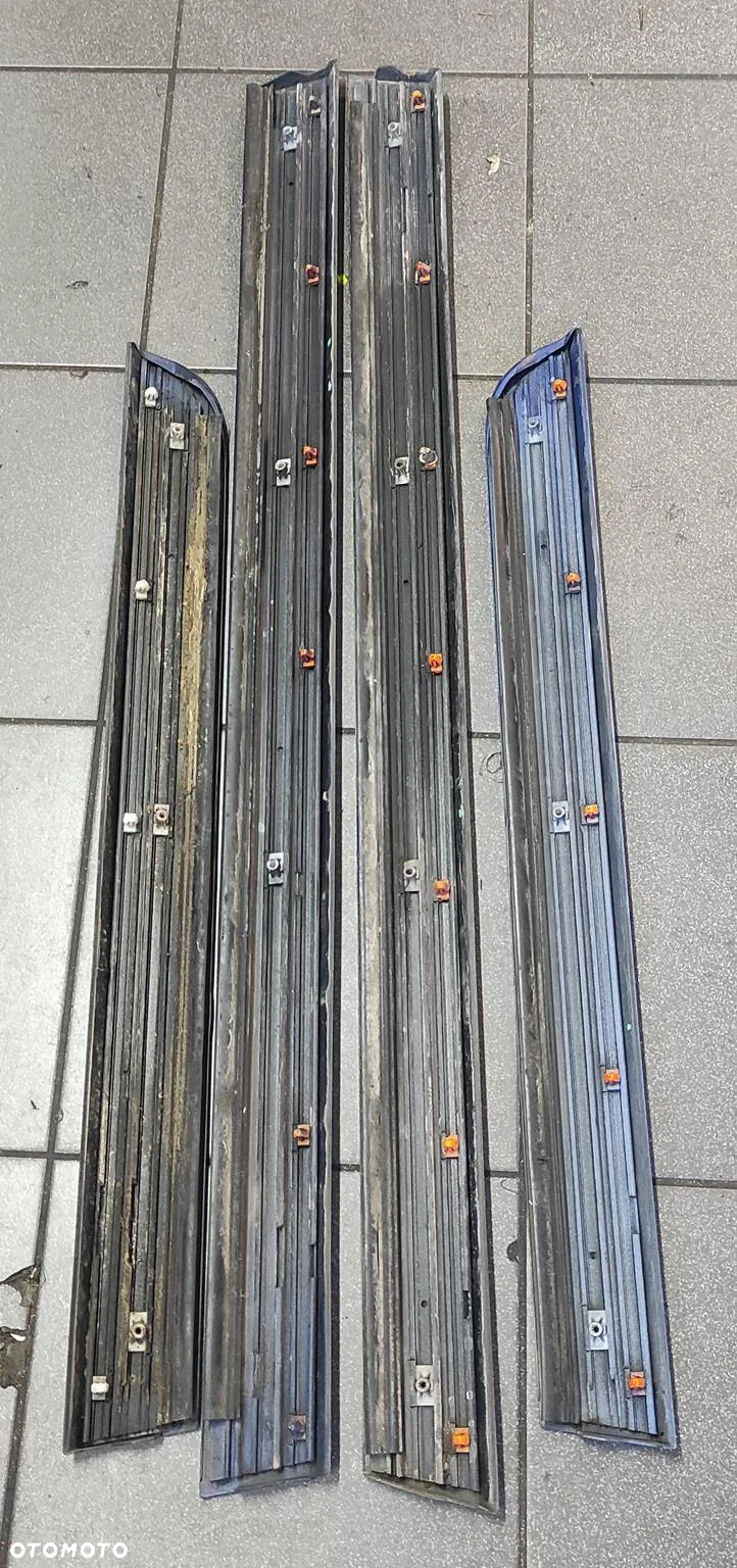 LISTWY DOLNE DRZWI KOMPLET SKODA SUPERB I 9461 - 3