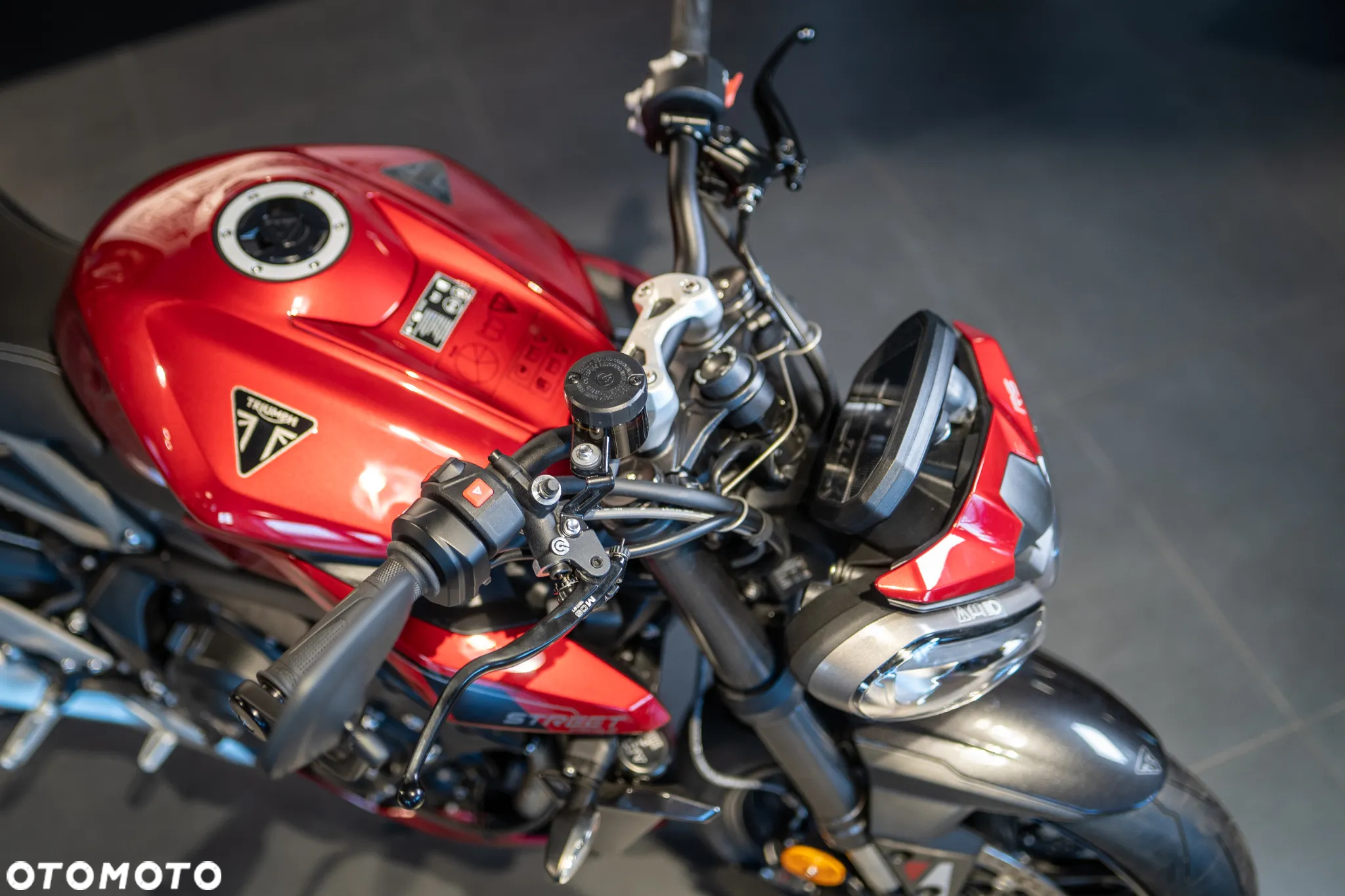 Triumph Street Triple - 22
