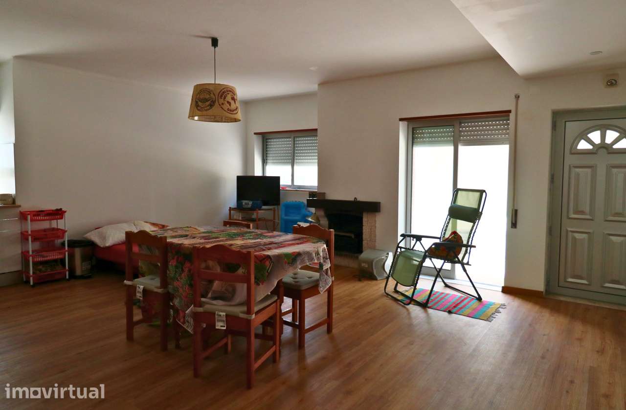 Apartamento T2 na Praia do Pedrogão com entrada independente - Grande imagem: 2/7