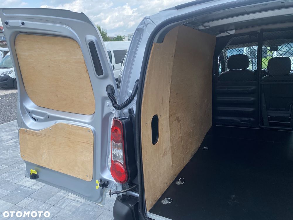 Citroën BERLINGO 1.6 HDI, MAX długi, 3-osobowy, klimatyzacja, zakupiony w salonie w Rzeszowie - 26