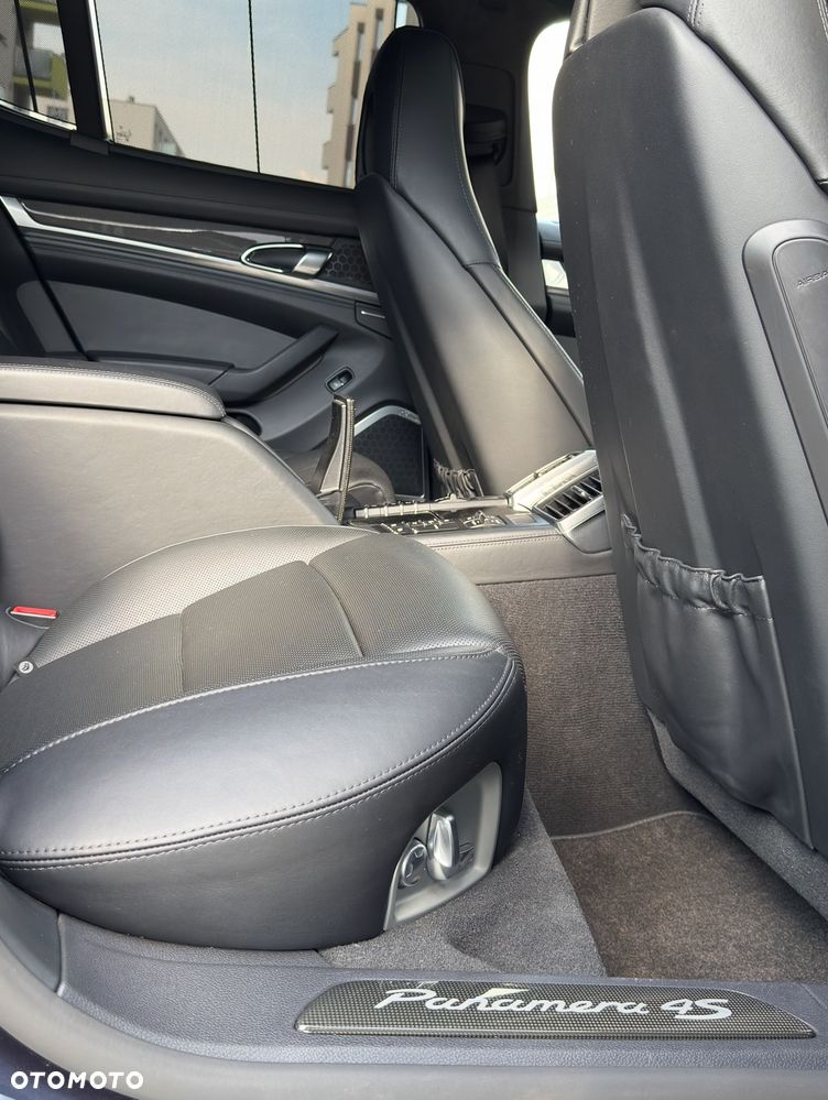 Porsche Panamera 4S PDK - 15